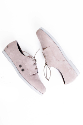 Gram: 380g Grey Suede Sko