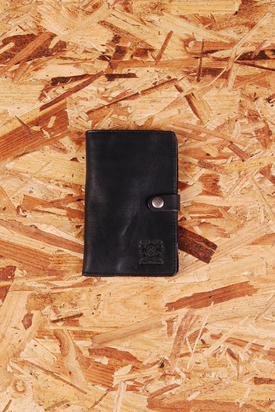 Nic & Mel: Iphone Wallet Black