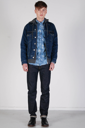 Levis: Standard Fit Trucker
