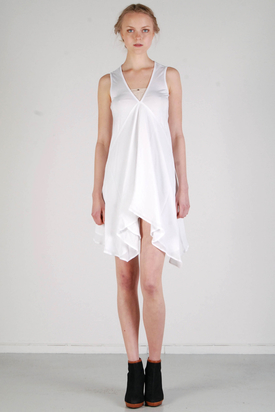 S'nob: Vanty White Dress