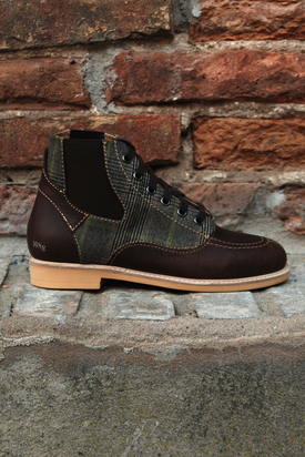 Gram: 398g Oiled Leather Brown