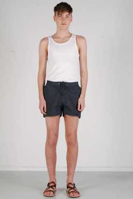 A.O.CMS: Viertel Shorts Washed Black FM