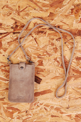 Nic & Mel: Iphonefodral Nubuck