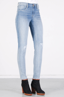 Levis: Hi Rise Skinny Ice Patch